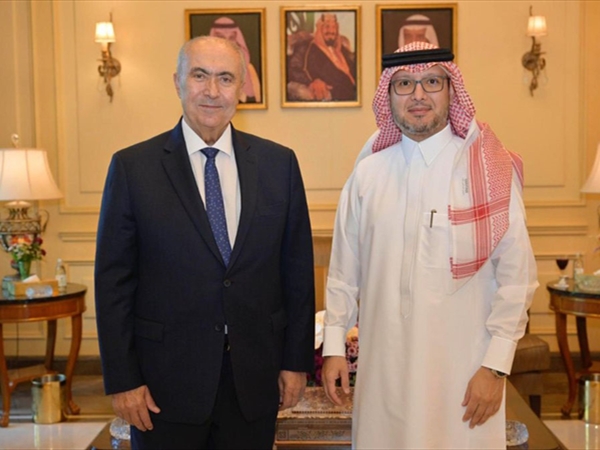 بخاري يزور «الكتائب» ومخزومي وأرسلان مودّعاً وتأكيد على عمق العلاقات بين لبنان والسعودية