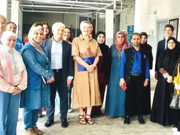 السيد تعزز الدعم النفسي للنازحين في مراكز الإيواء اللبنانية وناصر [...]
