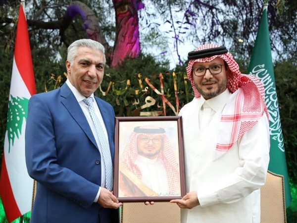 بخاري التقى عبود ورستم وتنويه بمواقف المملكة