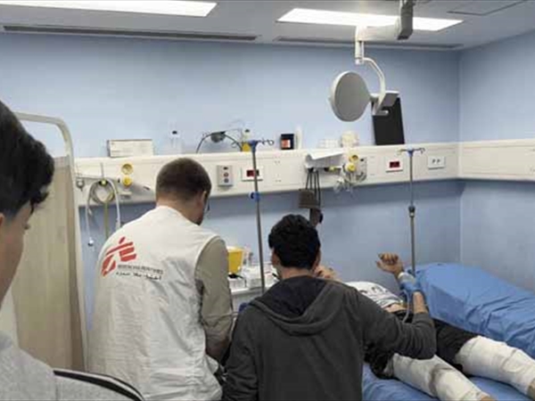 أطباء بلا حدود: وقف للنار بالاسم فقط.. القوات الإسرائيلية تواصل قتل الناس في جنوب لبنان