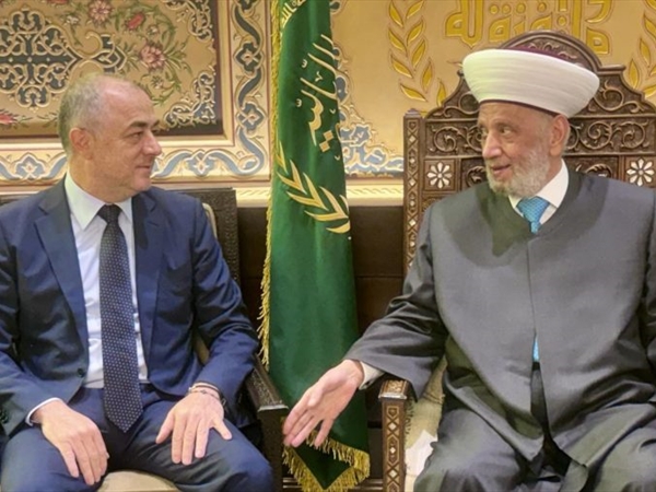 المفتي دريان عرض مع بو صعب والعشائر العربية قانون العفو [...]