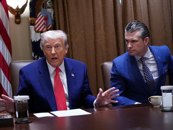 القيادة الوسطى تقدِّم خيارات عسكرية.. وترامب يروِّج للعاصفة الآتية