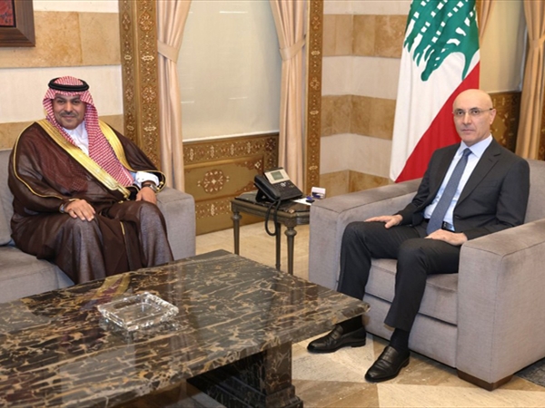 الدوسري جال على وزيري الدفاع والداخلية: المملكة حريصة على أمن [...]