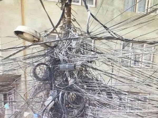 فوضى عنكبوتية في سماء بيروت!
