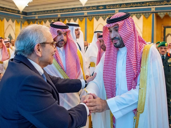 دعم سعودي لخروج لبنان من محور إيران؟