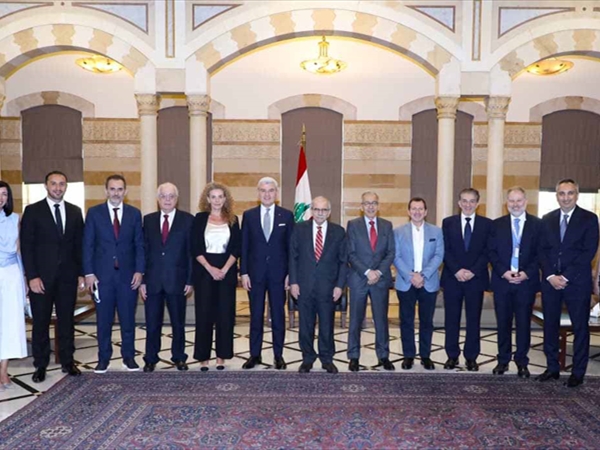 طاولة مستديرة في السراي برعاية سلام لتفعيل الشبَّاك الواحد لمتابعة [...]