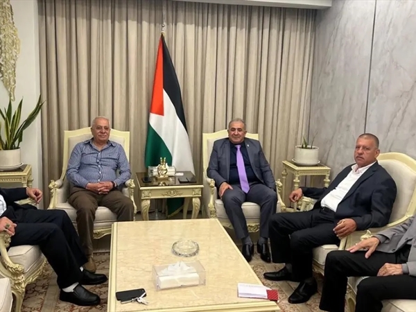 الأسعد بحث مع وفد فلسطيني أوضاع المخيمات