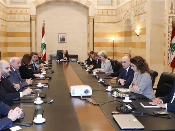 سلام عرض والوزراء جهود تثبيت وقف النار ويوجّه الجمعة نداء للمجتمع الدولي دعماً للنازحين