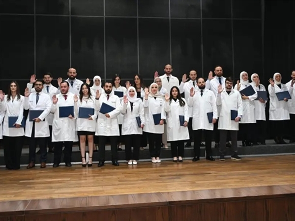 جامعة بيروت العربية تحتفل بتخريج أطباء الاختصاص