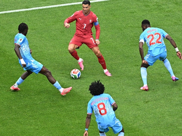 منتخب الكونغو الديمقراطية يفرض التعادل 1-1 على البرتغالي رونالدو ورفاقه..