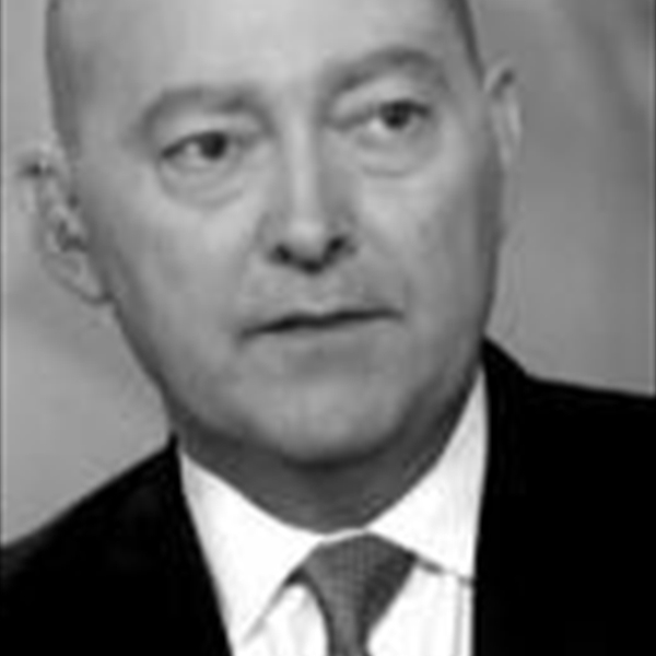 جيمس ستارفيديس