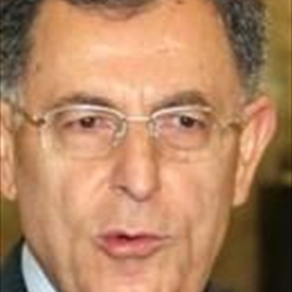 الرئيس فؤاد السنيورة