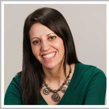 د. نادية عويدات