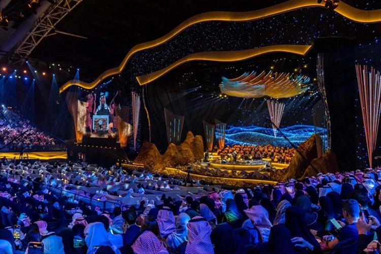 نجوم الغناء العربي يحتفلون بيوم التأسيس السعودي