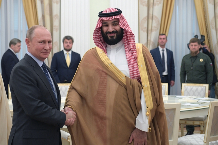 بن سلمان وبوتين يؤكدان التنسيق في سوق النفط