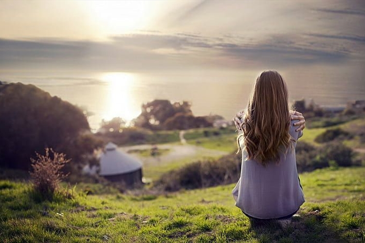اليكم الطرق الـ 9 للتغلب على الشعور بالوحدة