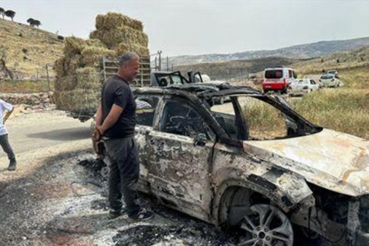 استشهاد فلسطيني وجرح ٥ آخرين بهجومين منفصلين للمستوطنين في الضفة