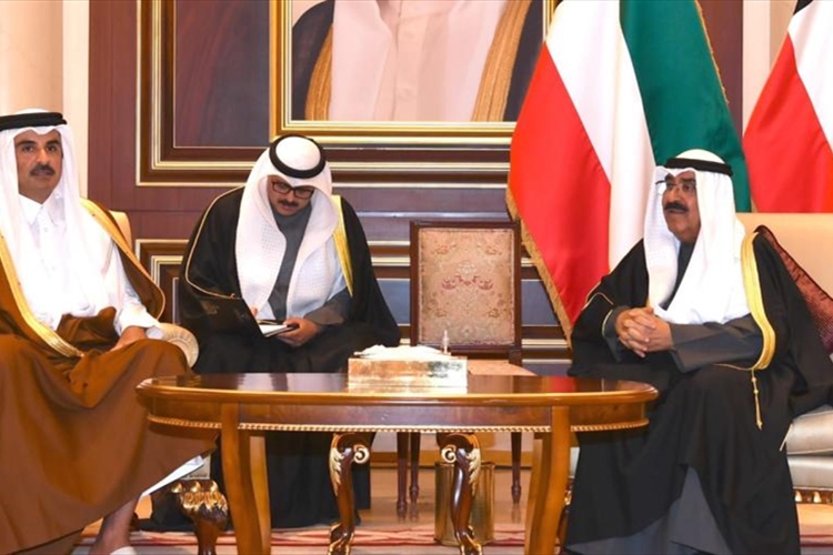 أمير الكويت في الدوحة اليوم