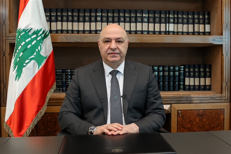 عون: سنواصل النضال من أجل لبنان العدالة والمساواة