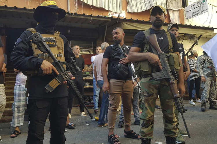 مصير الجماعات الأصولية في المخيَّمات؟