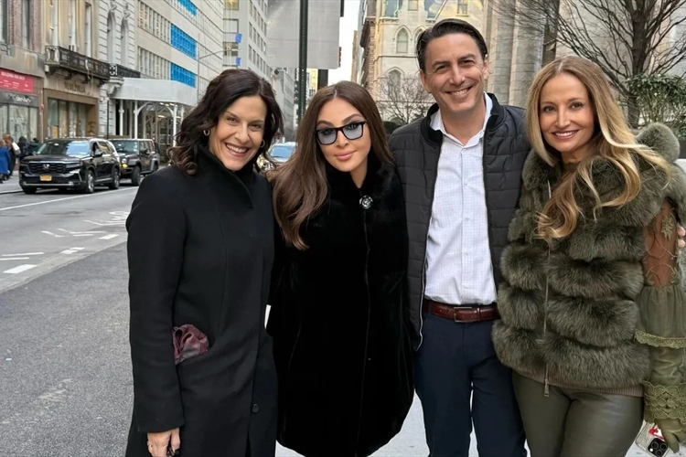 إليسا وهوكشتاين معاً في نيويورك