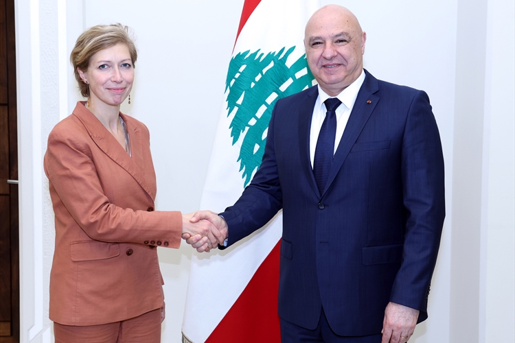 وفد سعودي إلى بيروت لإعادة العلاقات التجارية بين البلدين