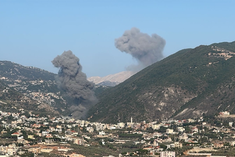 بالصور: العدو يزنّر الجنوب بالغارات