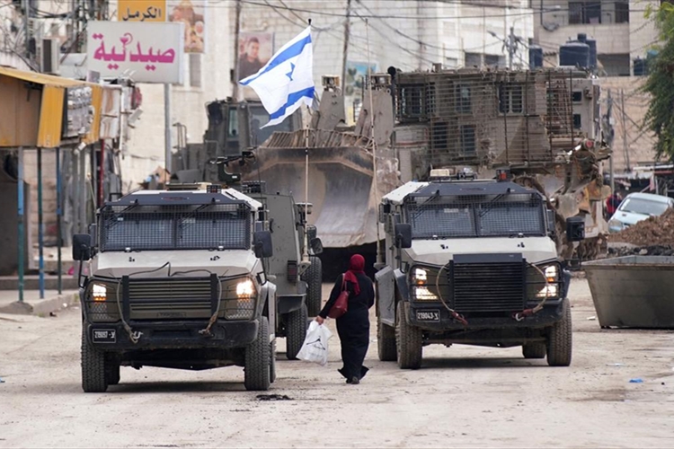 قتيل و٣ جرحى بهجوم في جنوب الضفة