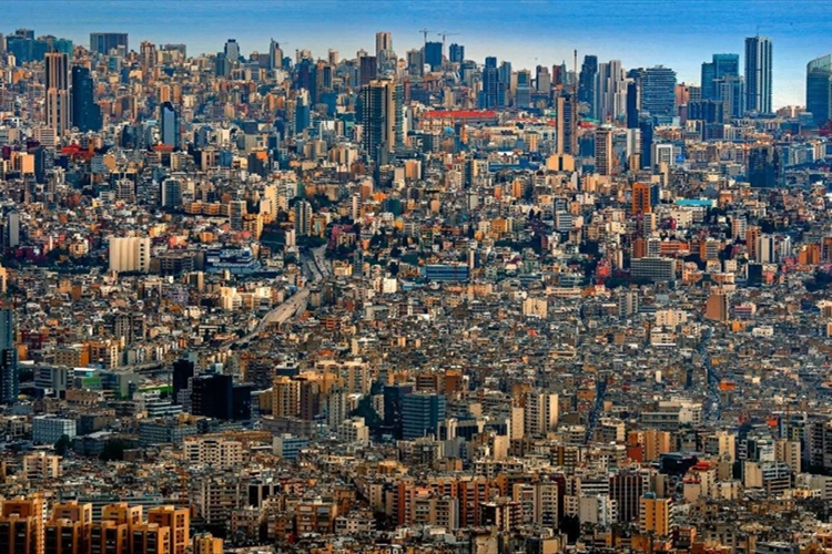 من اجتماعات الميكانيزم إلى حياة الدراجات النارية.. «أي مصير ينتظر بيروت الساعية إلى اختراع الحياة من جديد؟!»