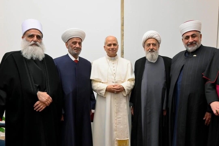 البابا يناقش الأوضاع اللبنانية مع الرؤساء الروحيِّين المسلمين والخطيب يرفع إليه رسالة حول رؤية الطائفة الشيعية