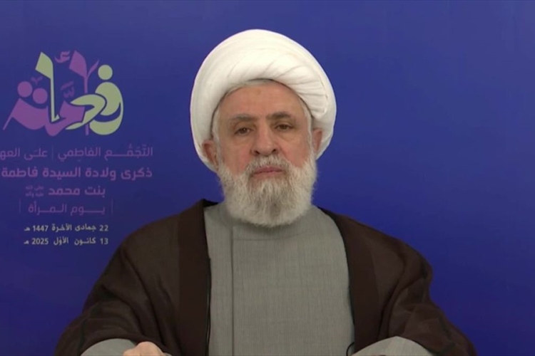 الثور الهائج والقماش الأحمر