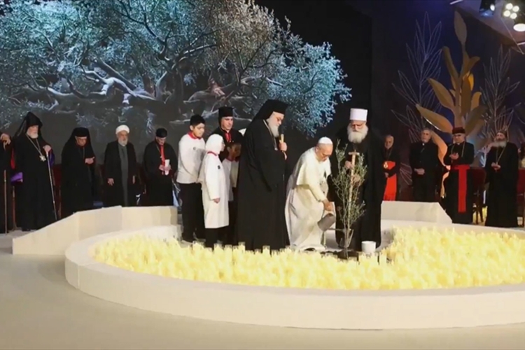 تأمُّلات في الإطلالة البابوية  التاريخية للبنان الجريح