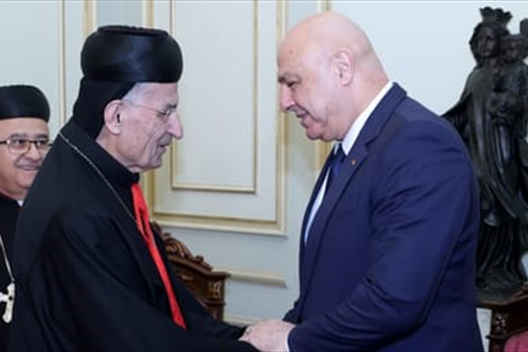 عون من بكركي: الاتصالات لم تتوقف من اجل ابعاد شبح الحرب عن لبنان