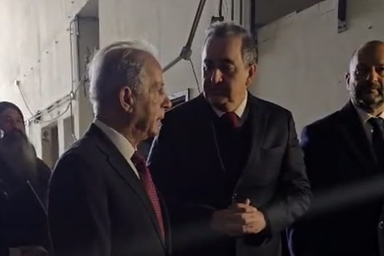 السفير الأميركي يجول في "كهرباء لبنان"