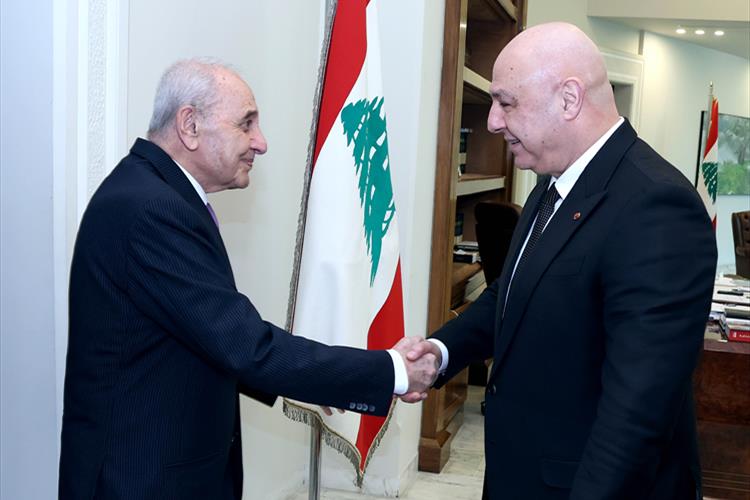 لجم الخلاف مع حزب الله بين بري وعون.. وموجة تفاهم بين ماكرون وسلام