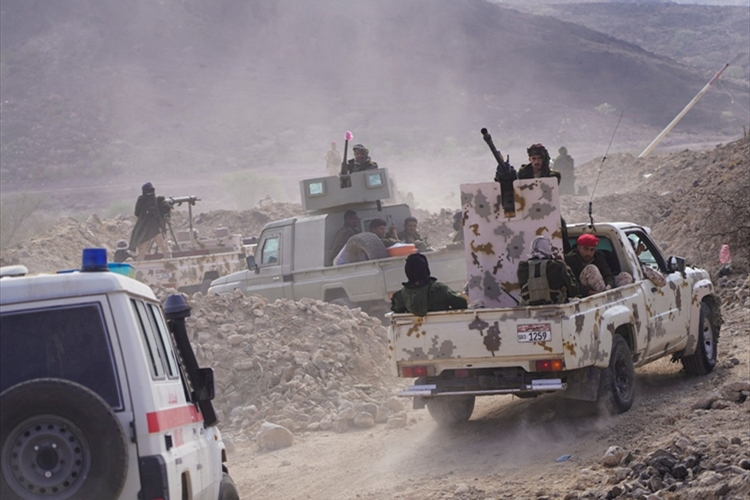 انتشار قوات العمالقة في عدن.. ورئيس المجلس الانتقالي متوارٍ