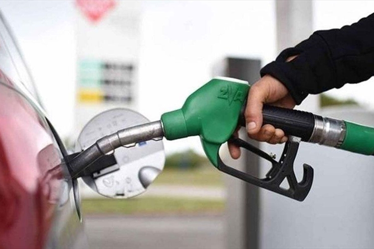 بعد التهافت على الوقود.. اصحاب المحطات ووزراة الطاقة والشركات المستوردة تطمئن