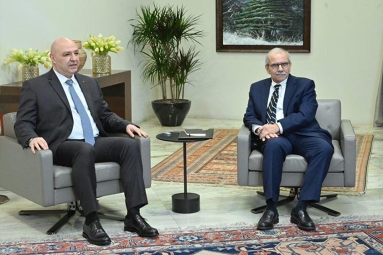 عون وسلام وقعا مرسوم دعوة مجلس النواب الى عقد استثنائي