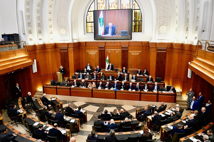 التمديد تحت ضغط الخارج في انتظار إعادة تشكُّل خريطة النفوذ!