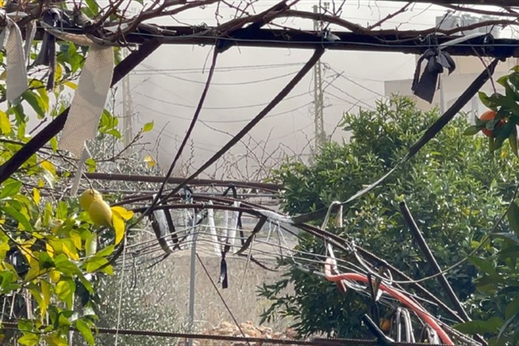 بعد الإنذار.. الطيران المعادي يغير مستهدفًا كفرتبنيت