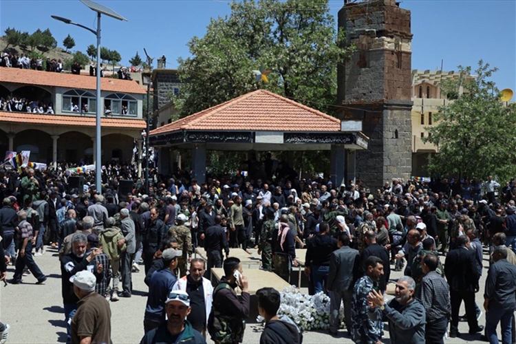 الحكومة السورية تتبادل محتجزين مع فصائل درزية في السويداء