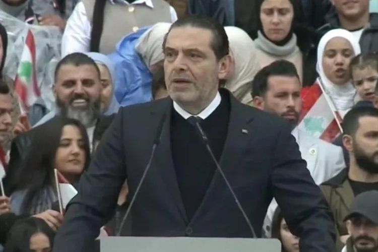 الحريري يُعلن عودة “المستقبل” إلى الانتخابات: رح يسمعوا أصواتنا ورح يعدّوها.. ولا سلاح إلا بيد الدولة!