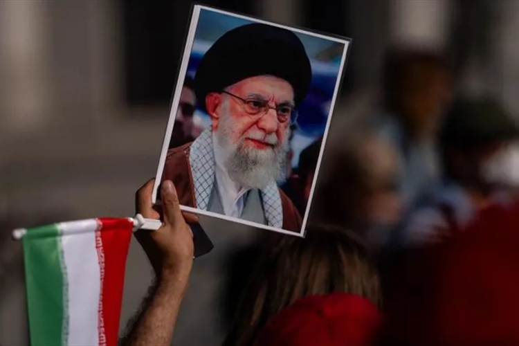 اختيار المرشد الجديد بعد تشييع خامنئي