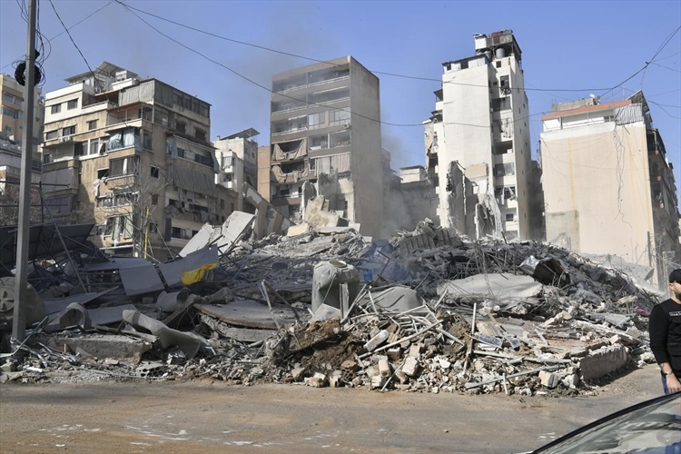 الإحتلال يعمل على تدمير حزب الله.. ويقطع أوصال الجنوب ويستهدف بيروت