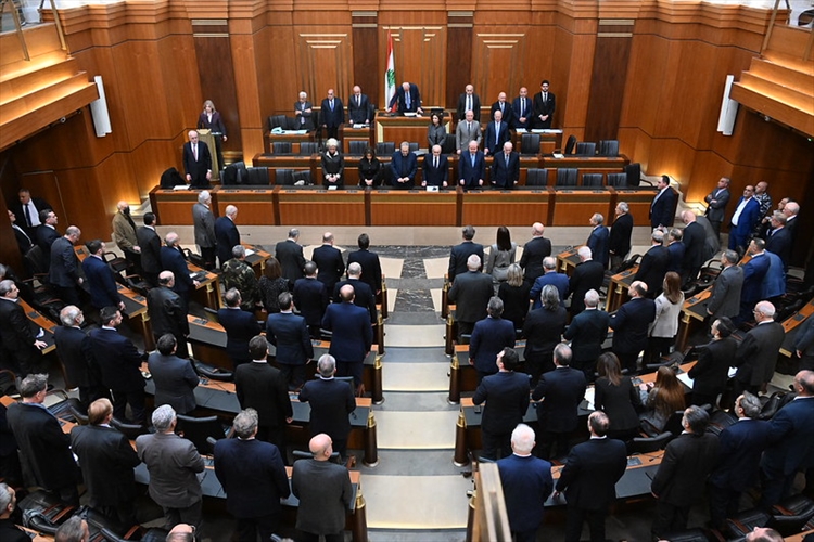 هل أخطأ مجلس النواب في التمديد لنفسه؟