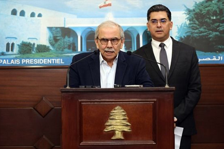 حظر نشاطات حزب الله الأمنية والعسكرية وتوقيف المخالفين