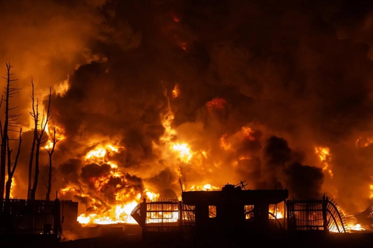 ليلة قاسية على طهران.. وواشنطن لتحييد منشآت النفط