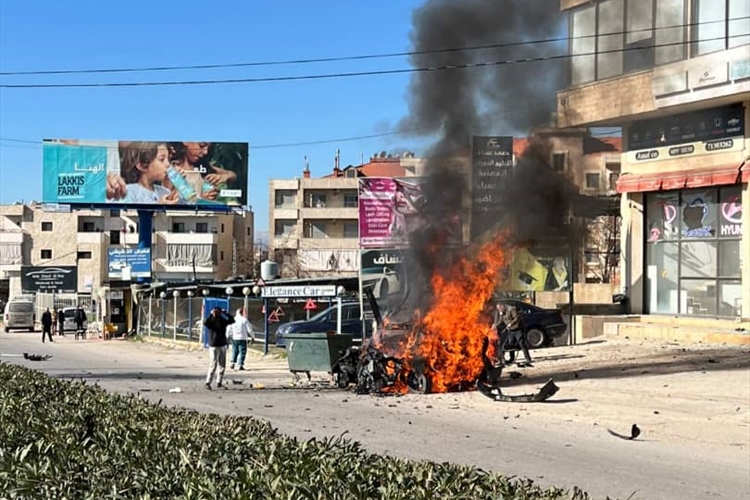 شهيدان بغارة على طريق زحلة