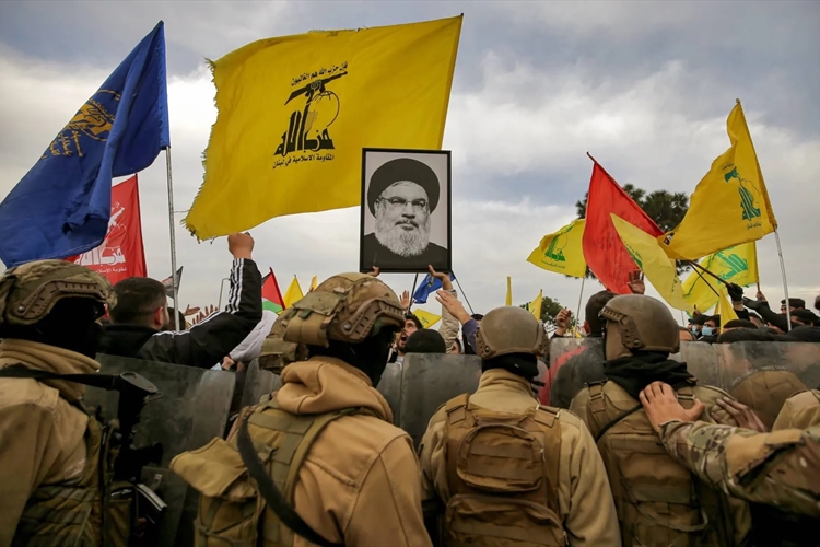 من يوقف الإنحدار إلى حرب داخلية..؟