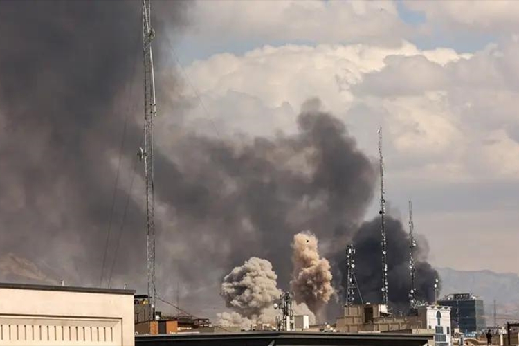 ترامب يتباهى بمنجزات الحرب بساعة.. ولا يعرف متى تتحقق أهداف العمليات